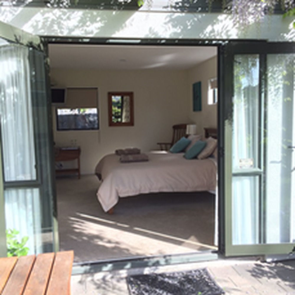 Garden Bed And Breakfast Christchurch Exterior photo